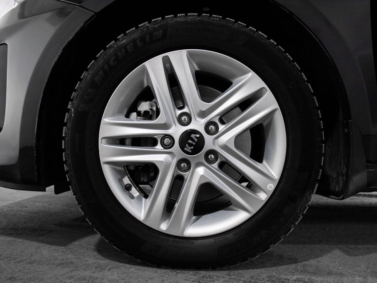 Kia Ceed 2020 - фото автомобиля