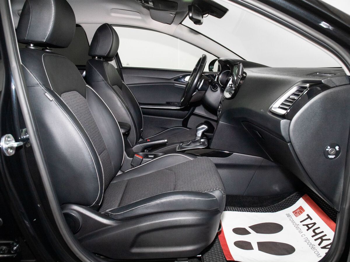 Kia Ceed 2020 - фото автомобиля