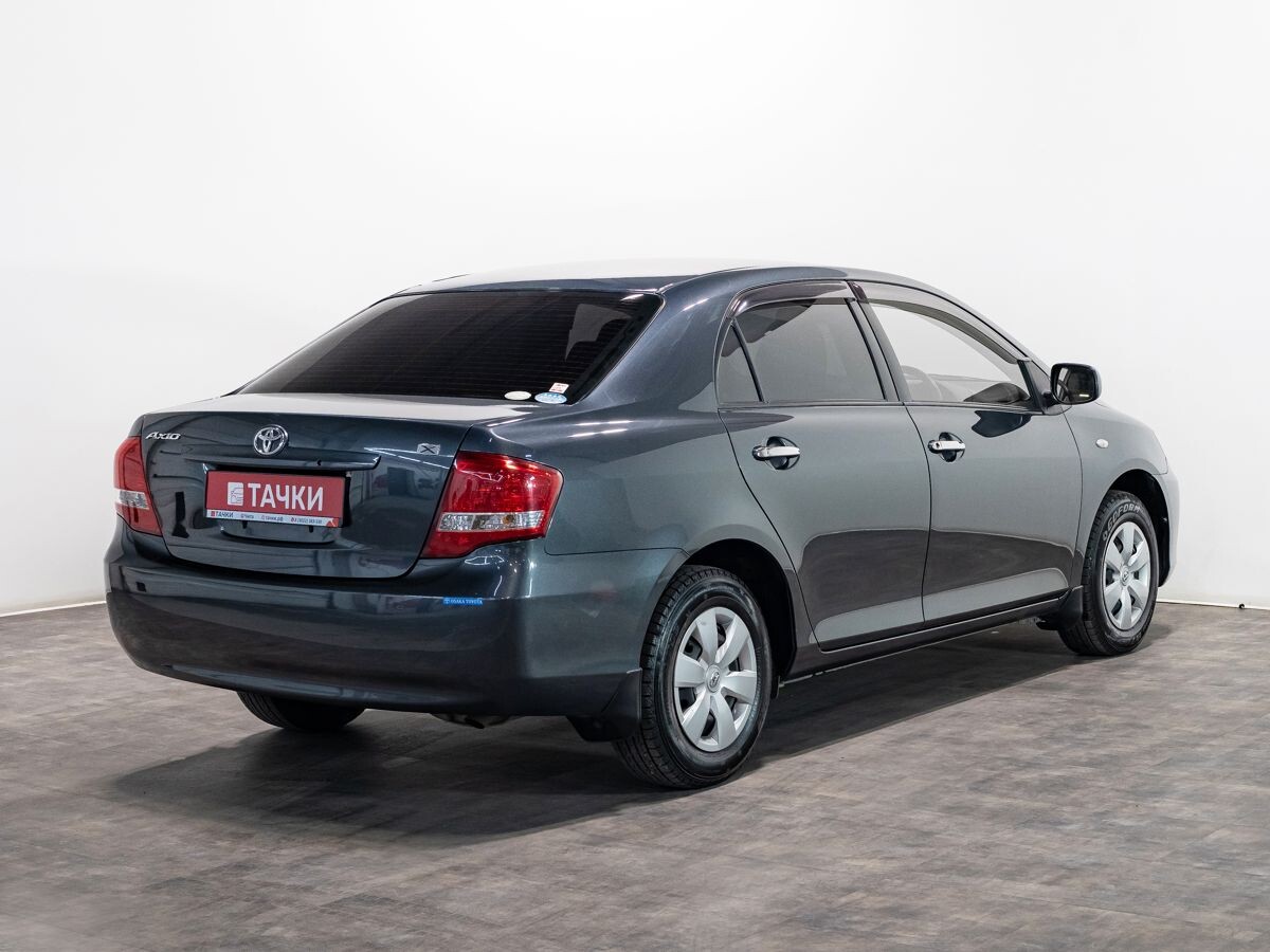 Toyota Corolla 2010 - фото автомобиля