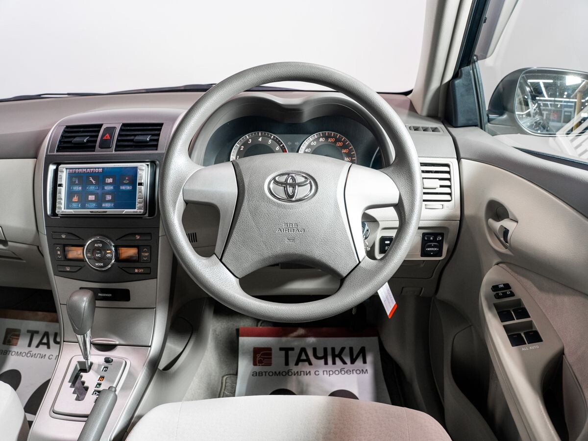 Toyota Corolla 2010 - фото автомобиля