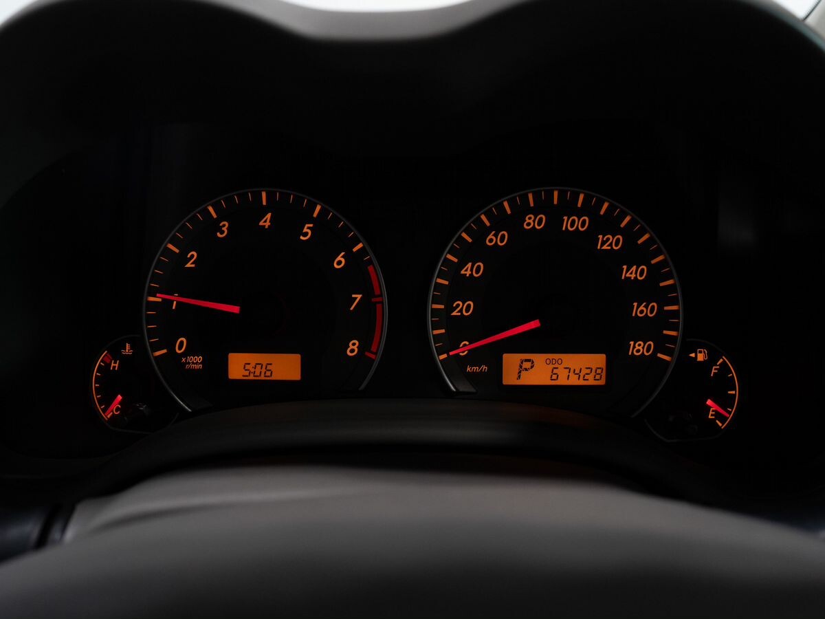 Toyota Corolla 2010 - фото автомобиля