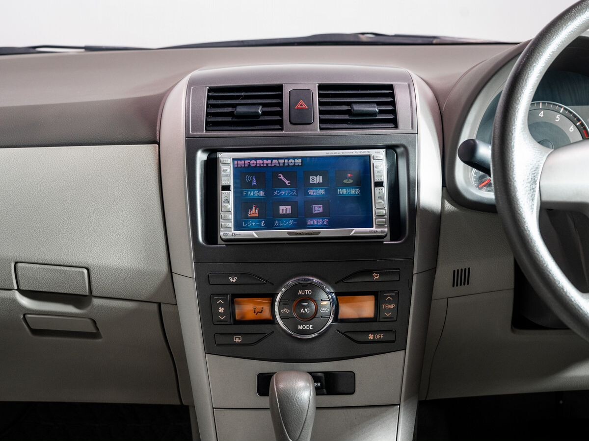 Toyota Corolla 2010 - фото автомобиля