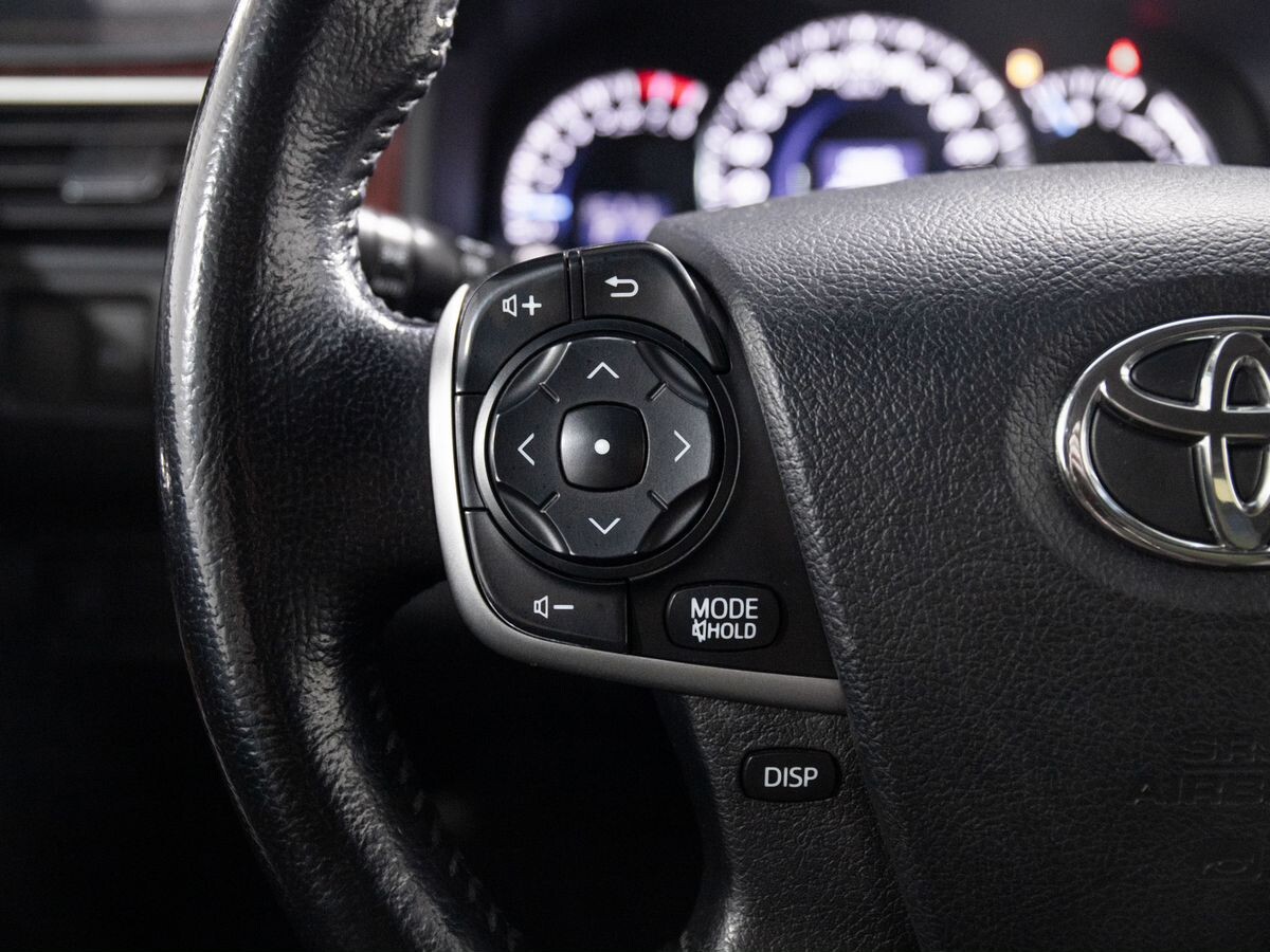 Toyota Camry 2014 - фото автомобиля