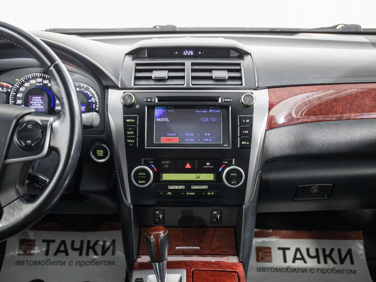 Toyota Camry 2014 - фото автомобиля