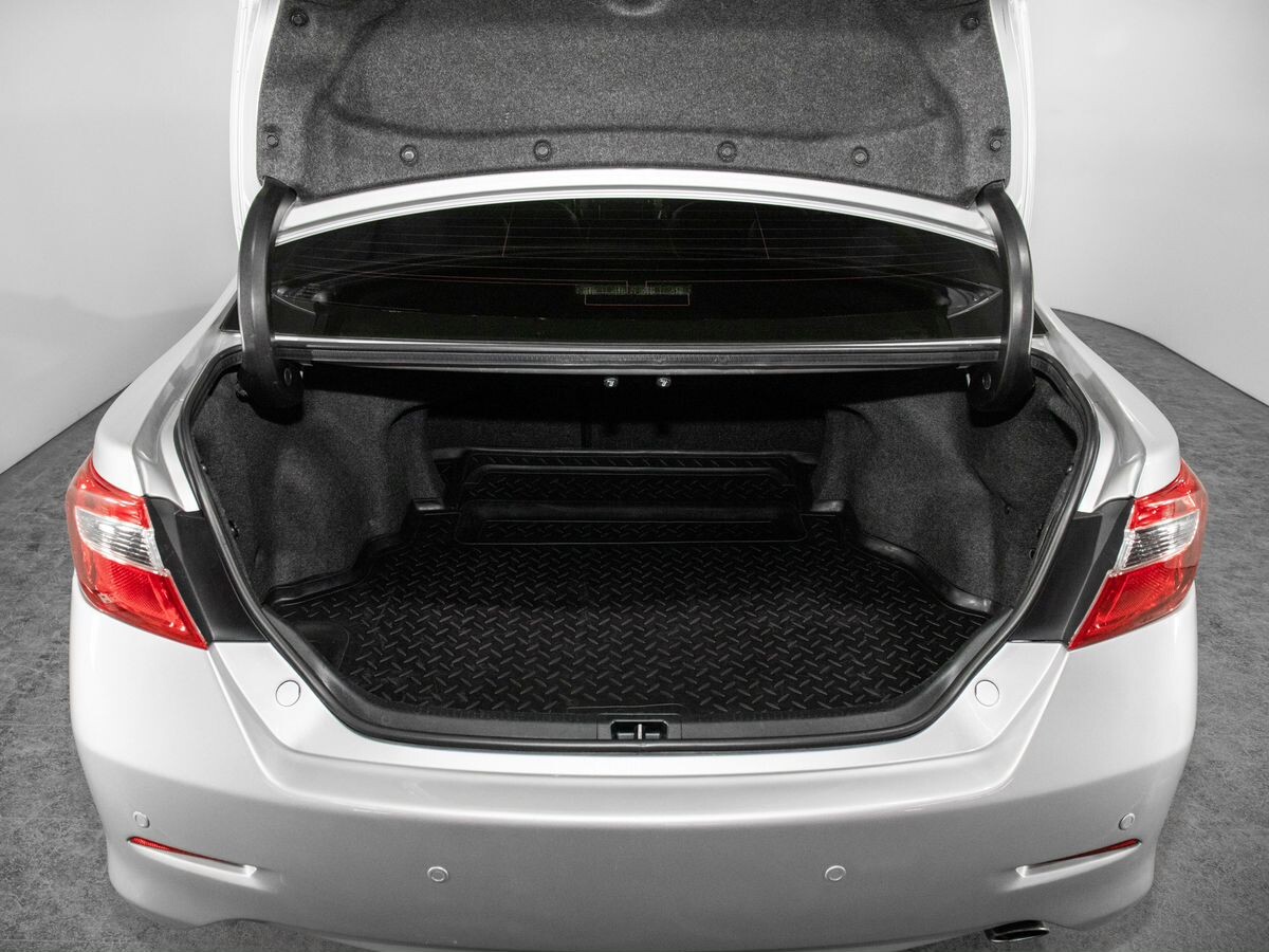 Toyota Camry 2014 - фото автомобиля