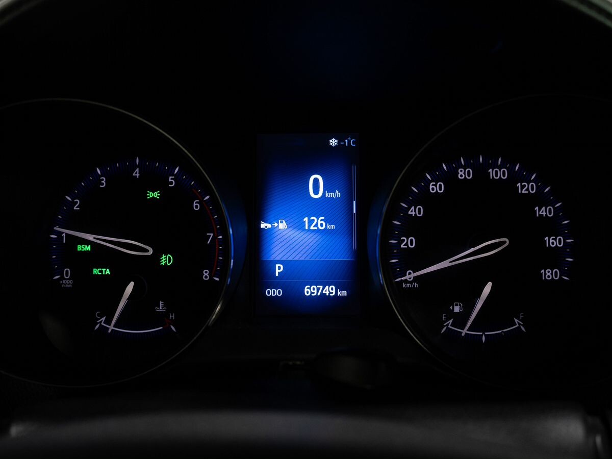 Toyota C-HR 2018 - фото автомобиля