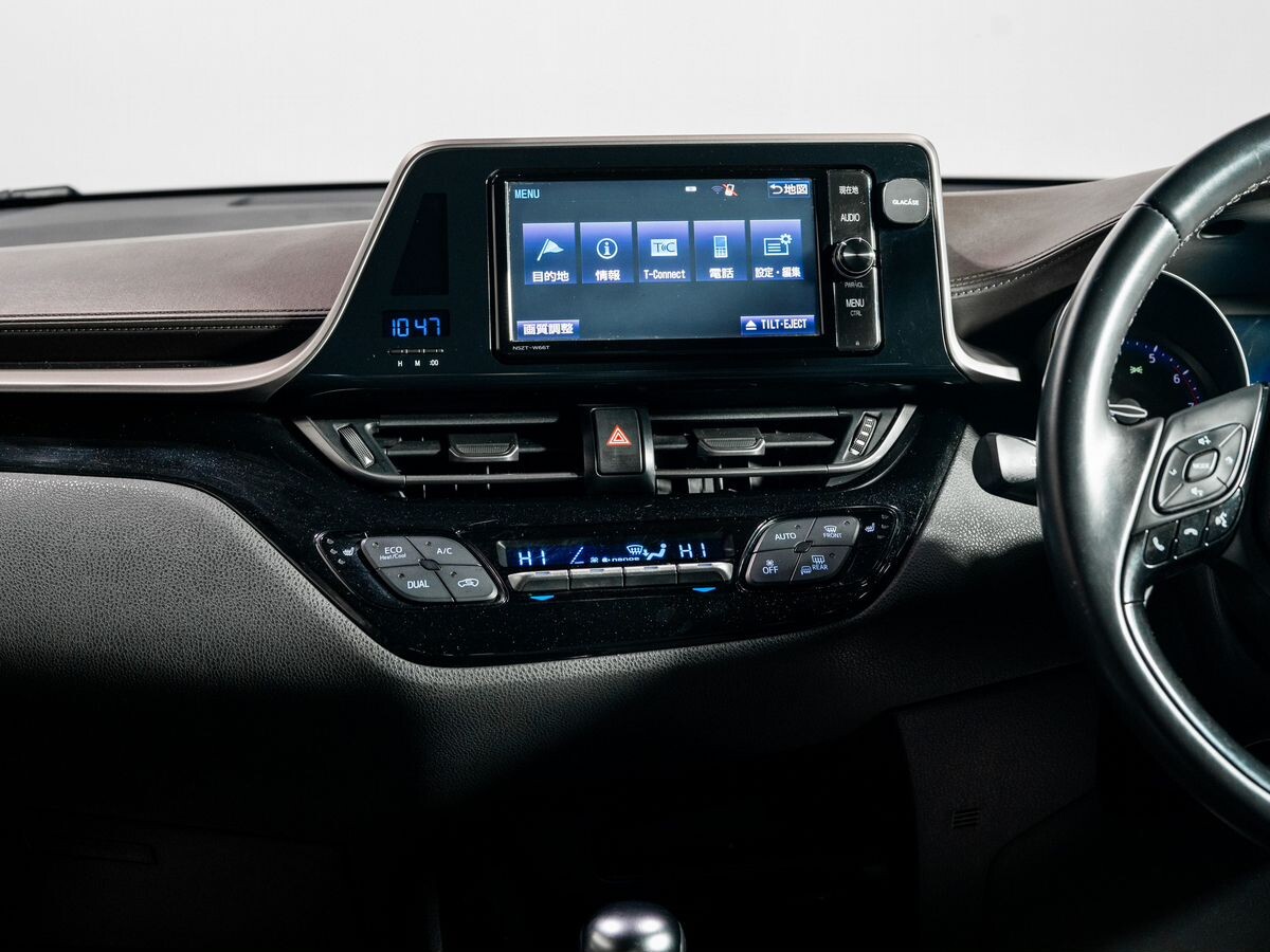 Toyota C-HR 2018 - фото автомобиля