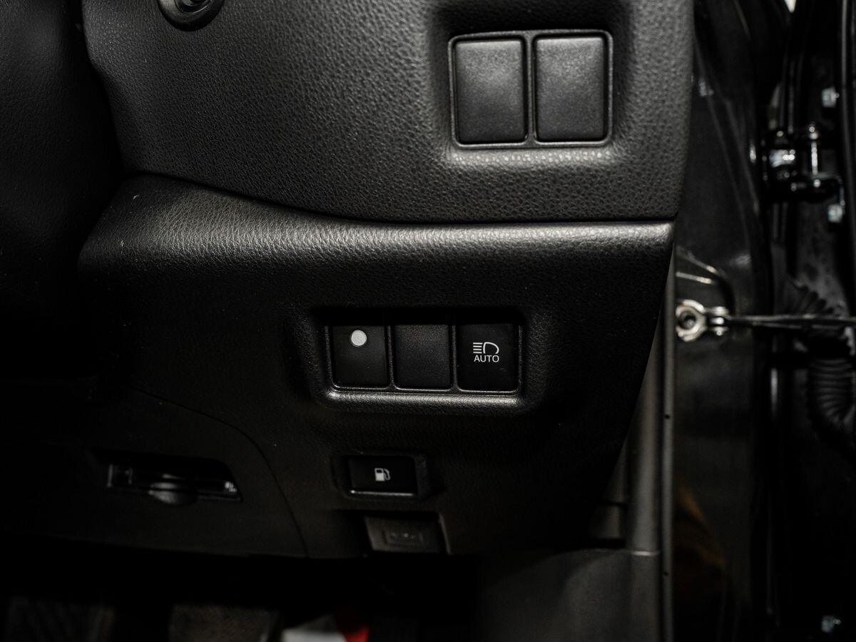 Toyota C-HR 2018 - фото автомобиля