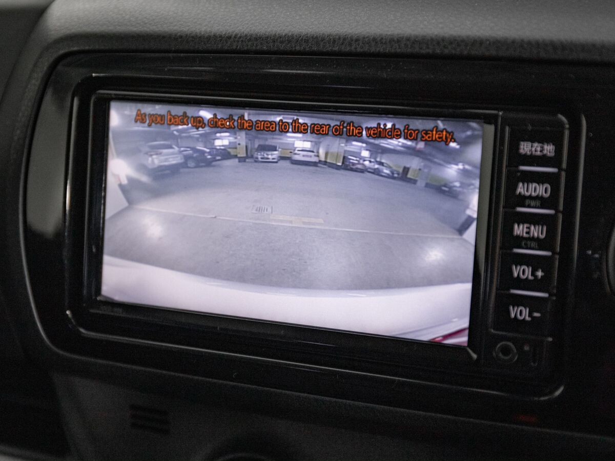 Toyota Vitz 2018 - фото автомобиля