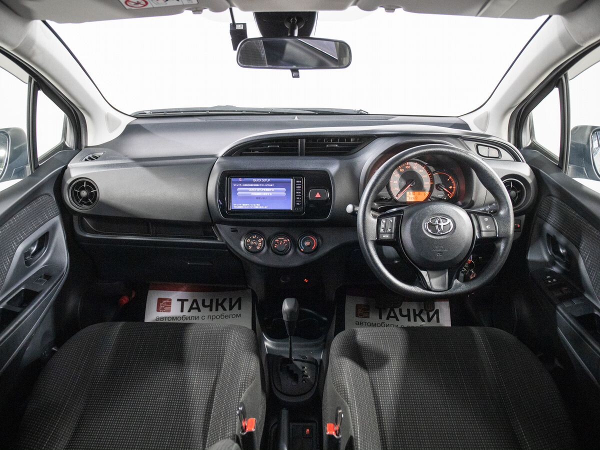 Toyota Vitz 2018 - фото автомобиля