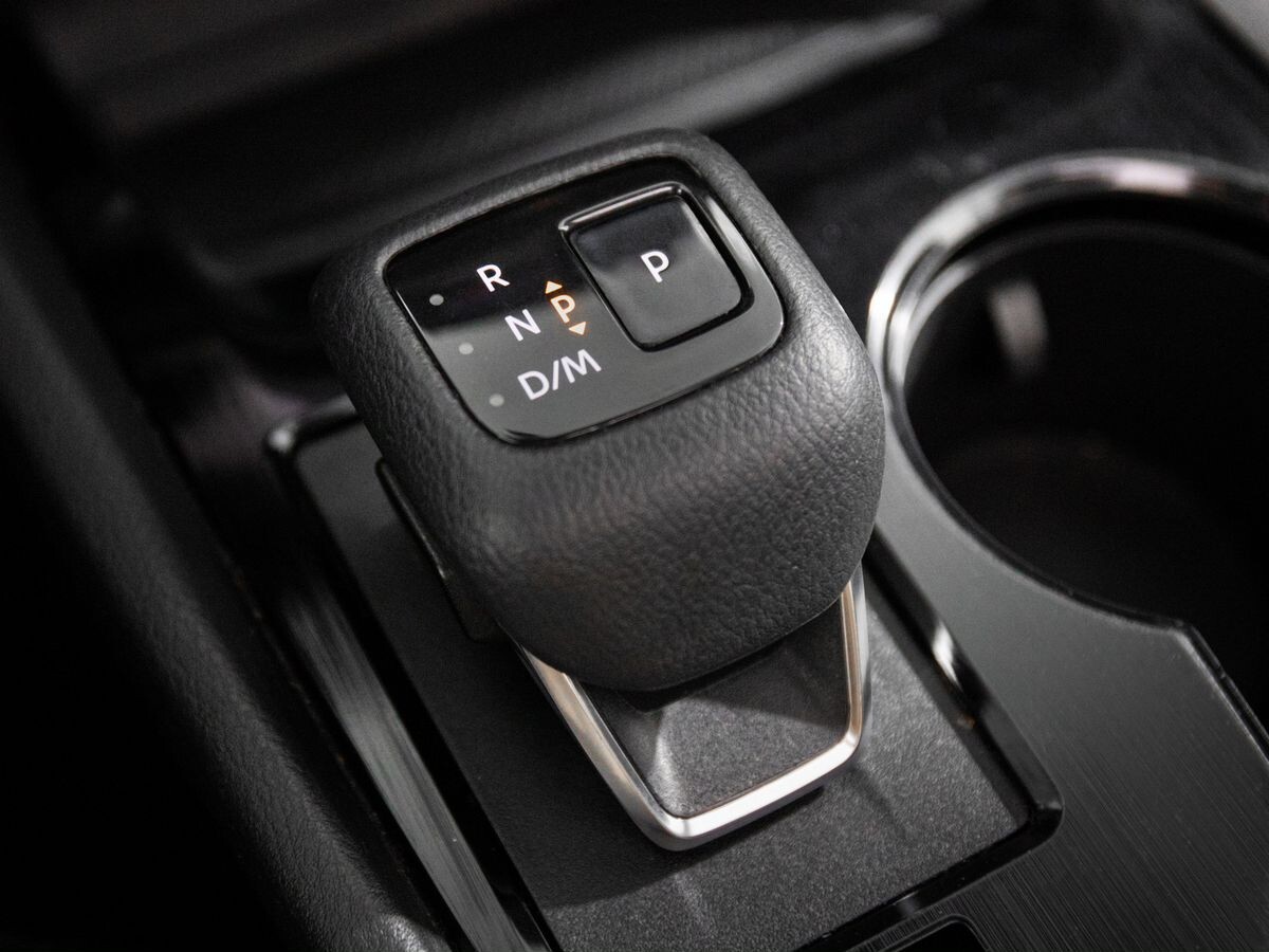 Nissan Rogue 2021 - фото автомобиля