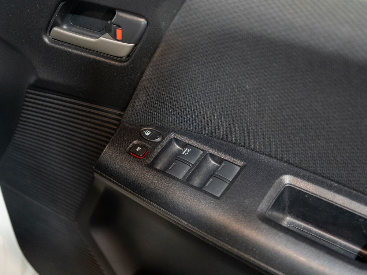 Honda Freed Spike 2011 - фото автомобиля