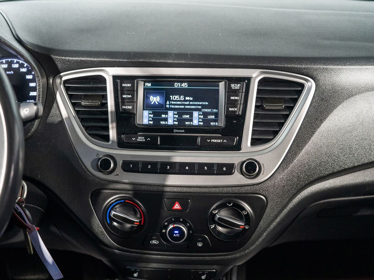 Hyundai Solaris 2020 - фото автомобиля