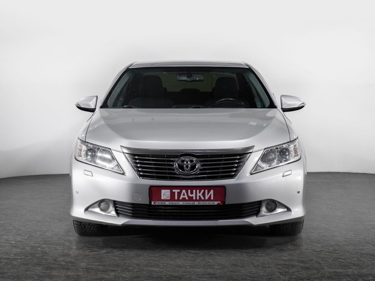 Toyota Camry 2013 - фото автомобиля