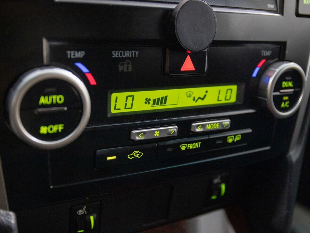 Toyota Camry 2013 - фото автомобиля