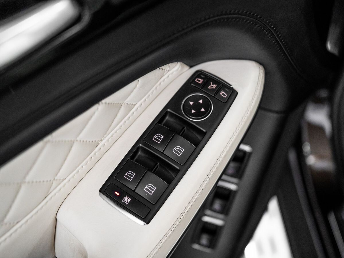 Mercedes-Benz GLS 2015 - фото автомобиля