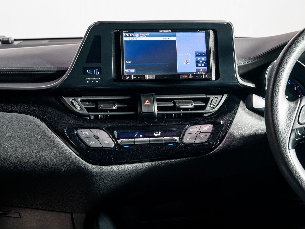 Toyota C-HR 2019 - фото автомобиля