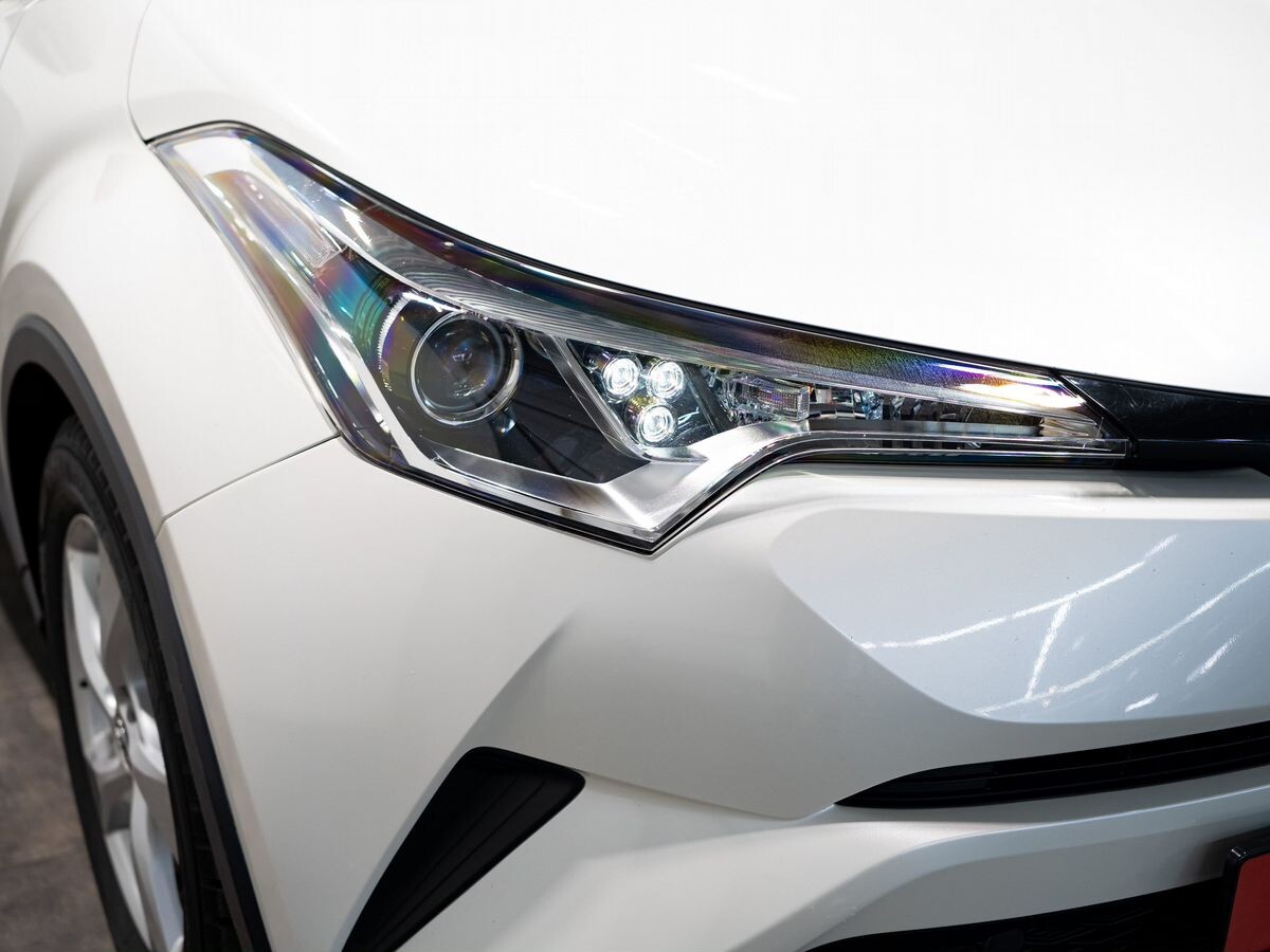Toyota C-HR 2019 - фото автомобиля