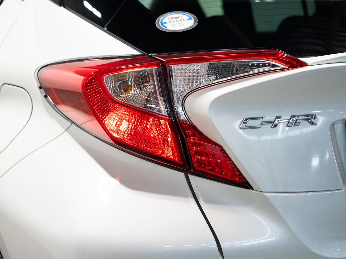 Toyota C-HR 2019 - фото автомобиля