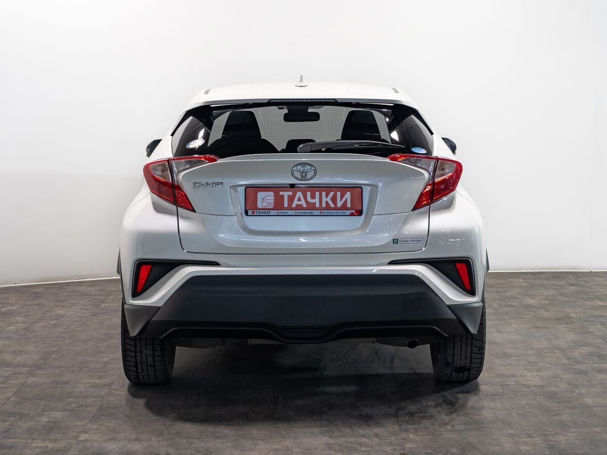 Toyota C-HR 2019 - фото автомобиля