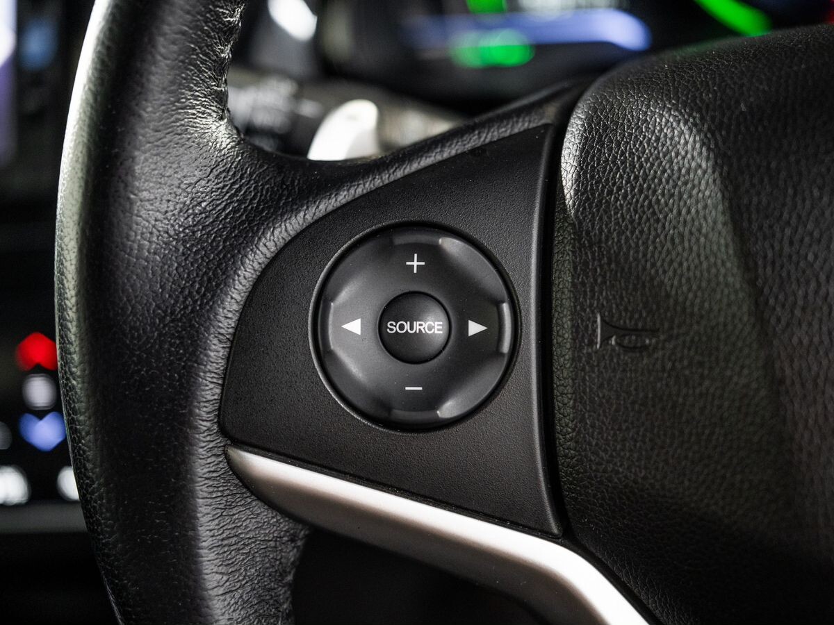 Honda Shuttle 2016 - фото автомобиля