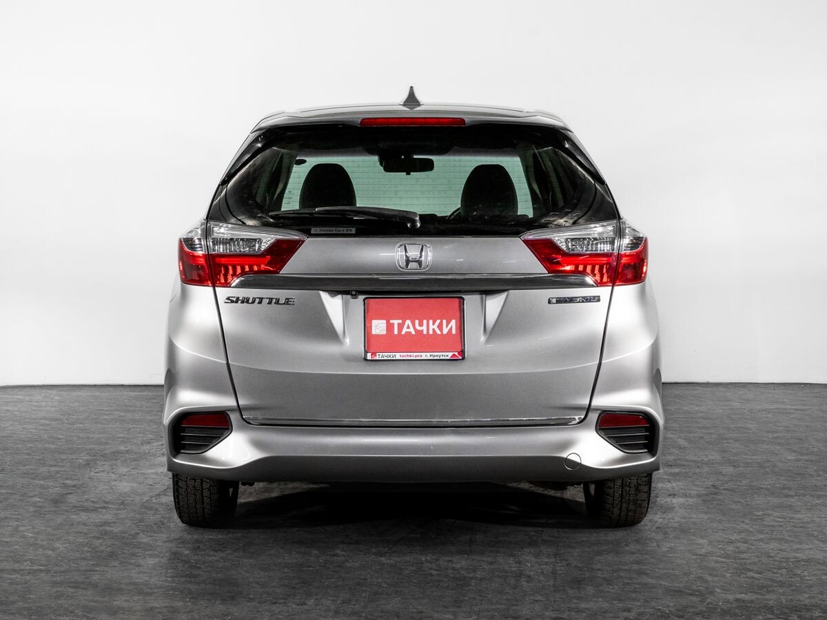 Honda Shuttle 2016 - фото автомобиля