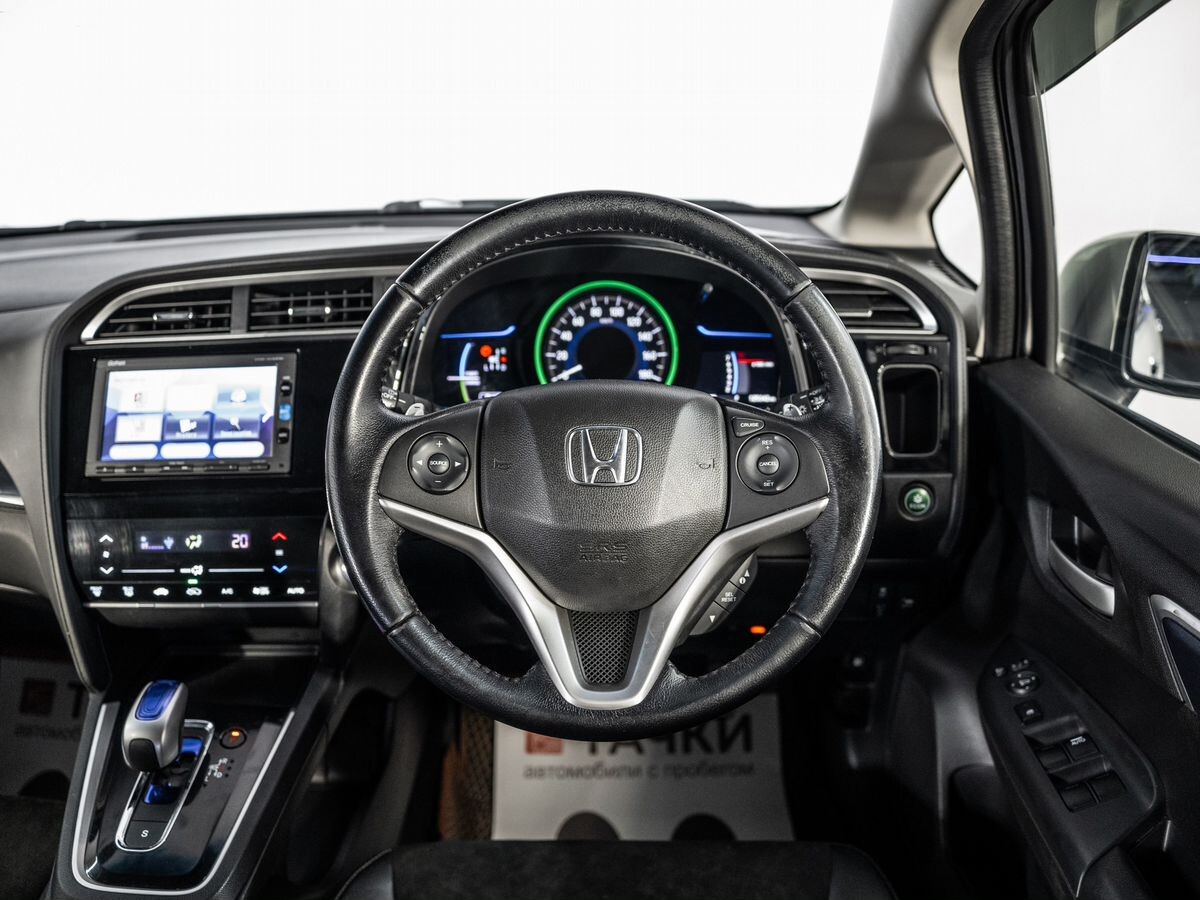 Honda Shuttle 2016 - фото автомобиля