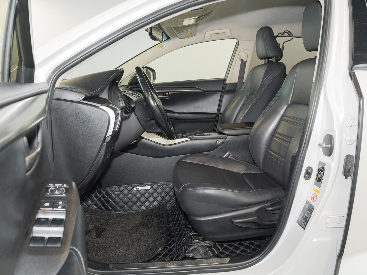 Lexus NX200 2015 - фото автомобиля