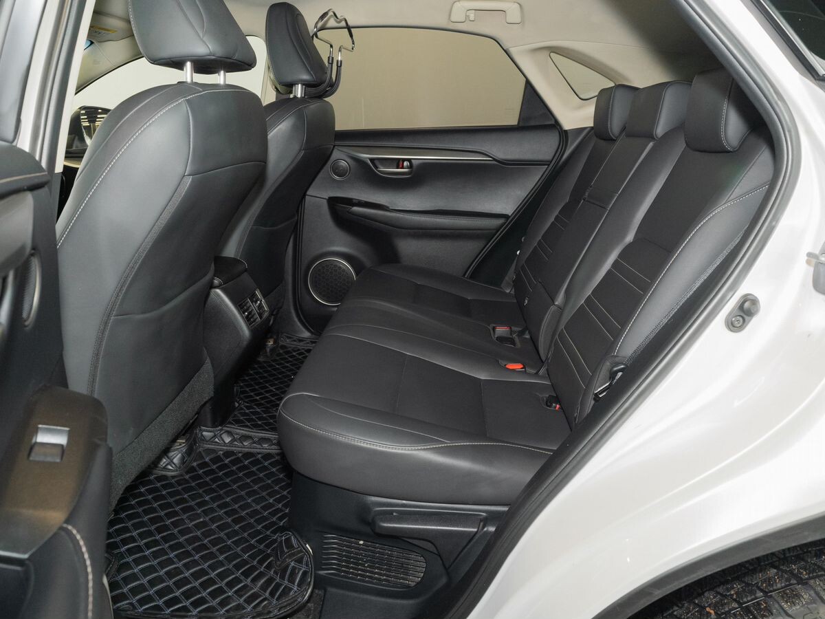 Lexus NX200 2015 - фото автомобиля