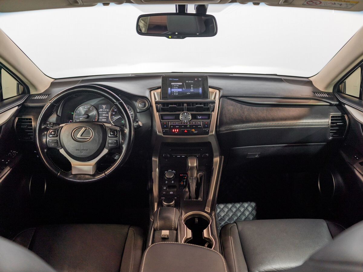 Lexus NX200 2015 - фото автомобиля