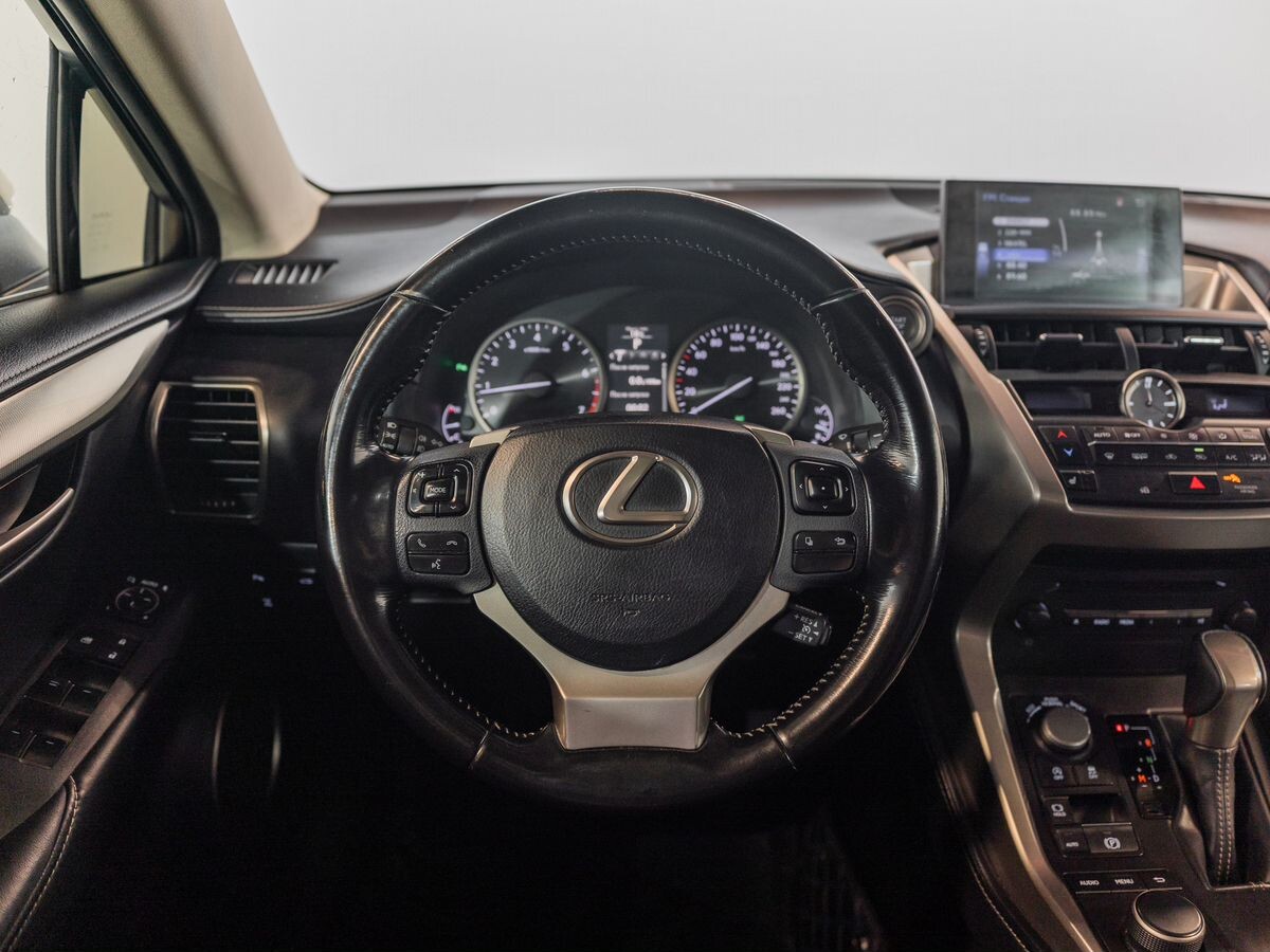 Lexus NX200 2015 - фото автомобиля