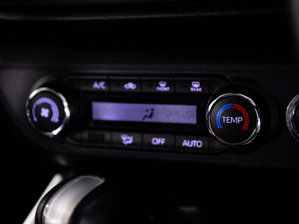 Toyota Raize 2020 - фото автомобиля