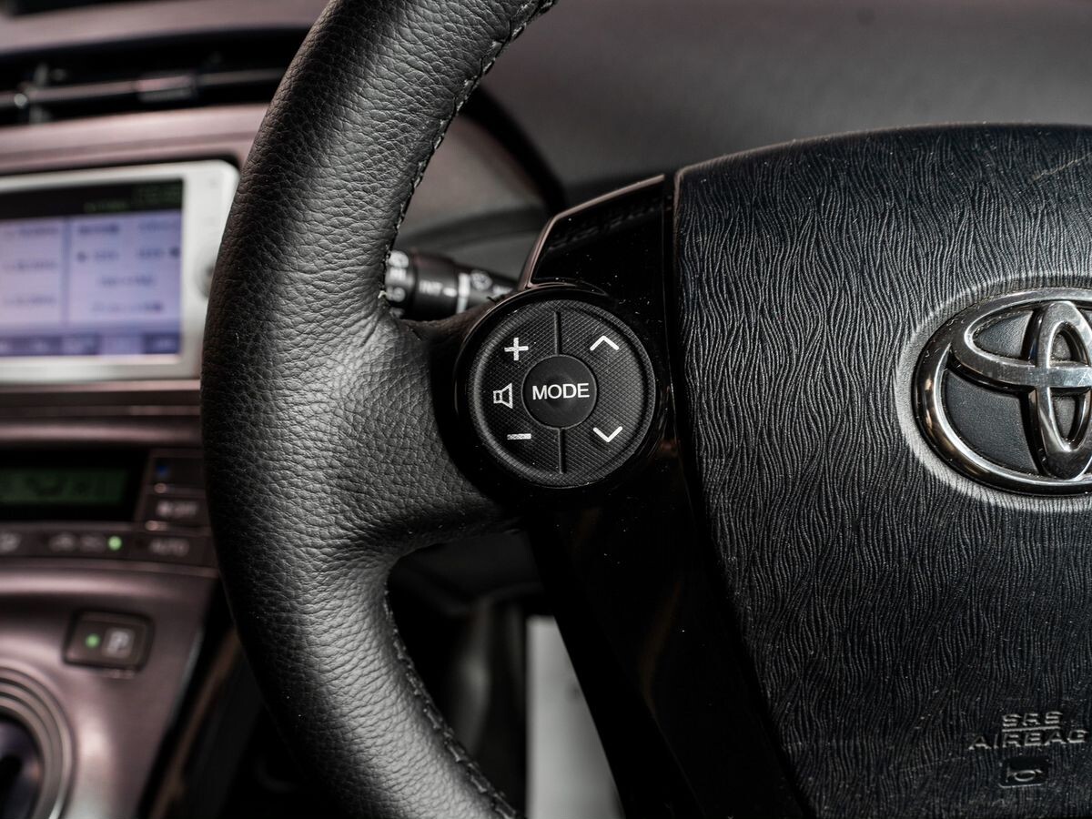 Toyota Prius 2014 - фото автомобиля