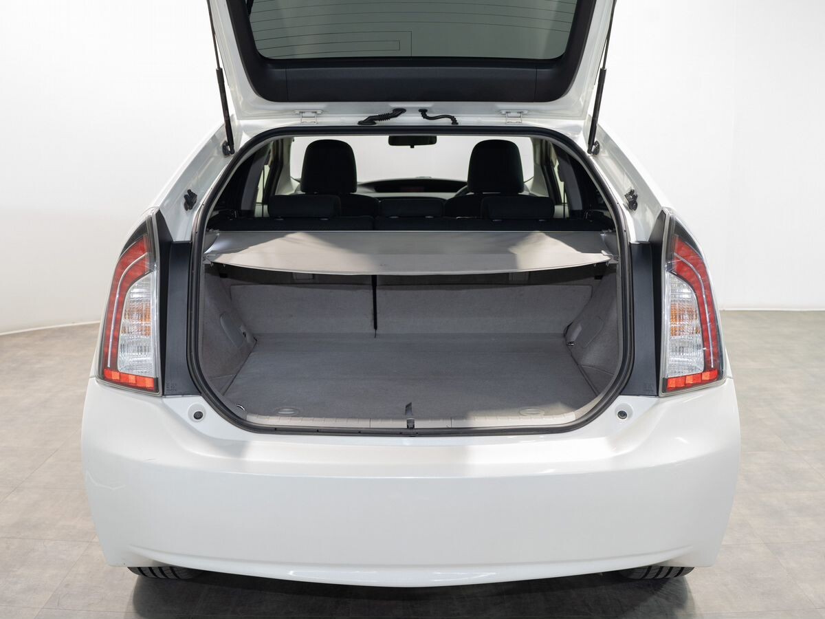 Toyota Prius 2014 - фото автомобиля