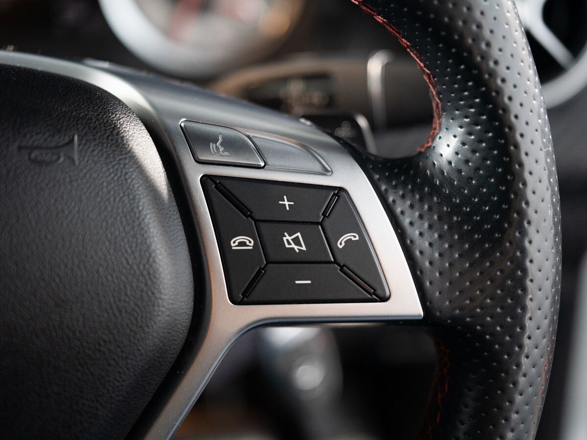 Mercedes-Benz A-Class 2012 - фото автомобиля