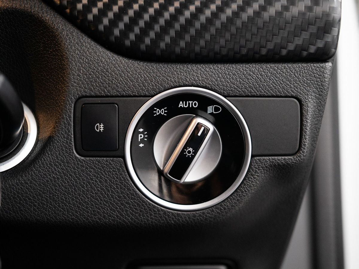 Mercedes-Benz A-Class 2012 - фото автомобиля