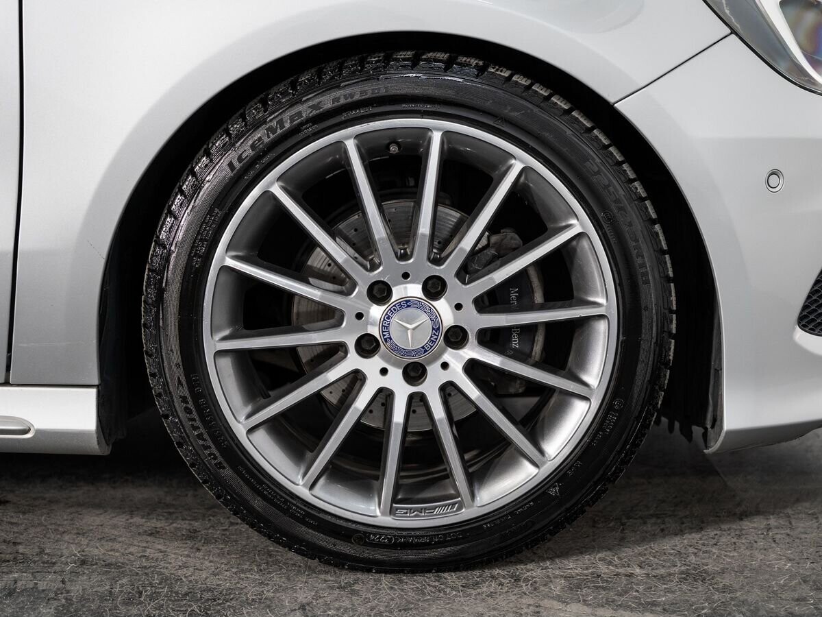 Mercedes-Benz A-Class 2012 - фото автомобиля