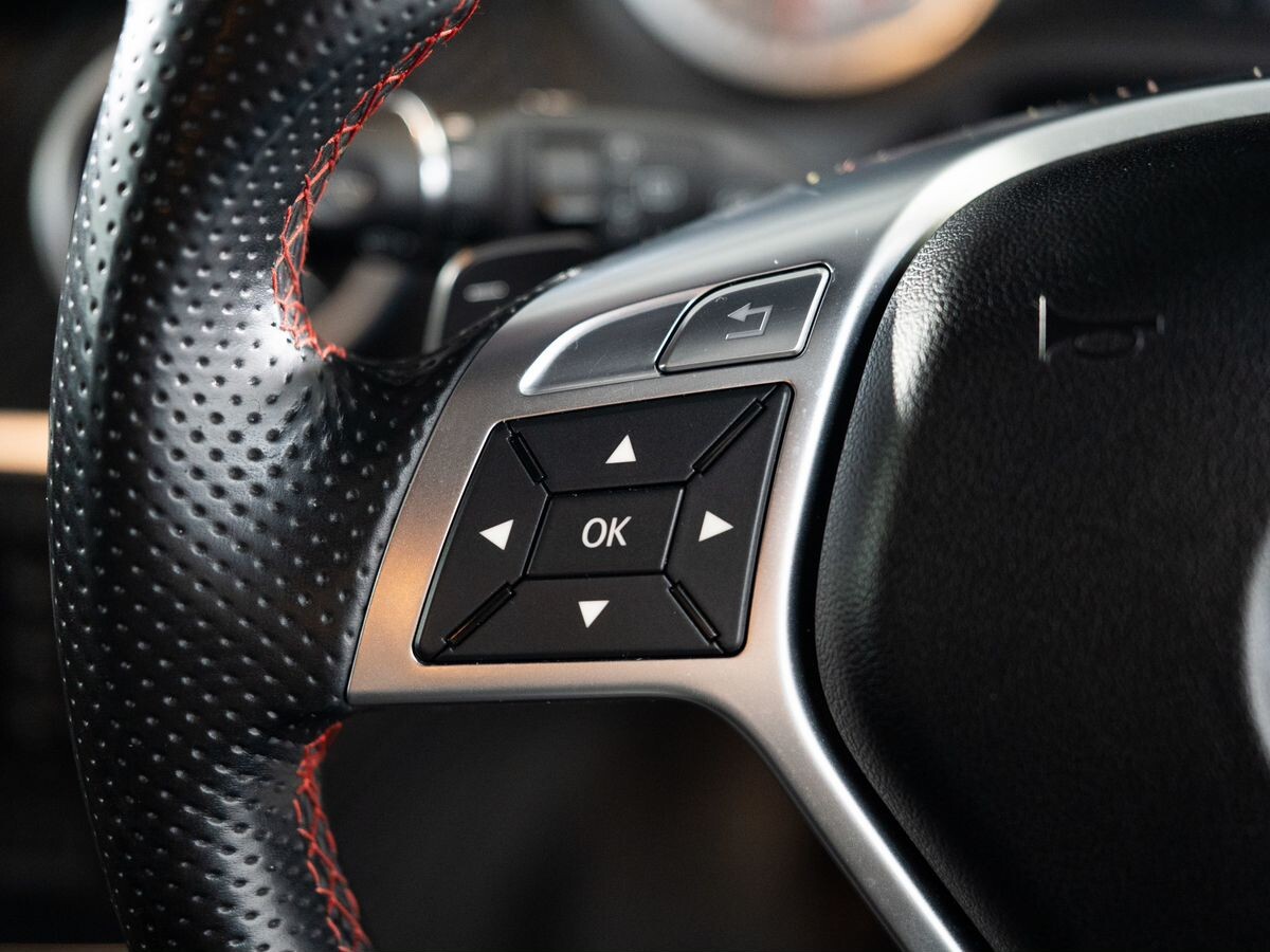 Mercedes-Benz A-Class 2012 - фото автомобиля