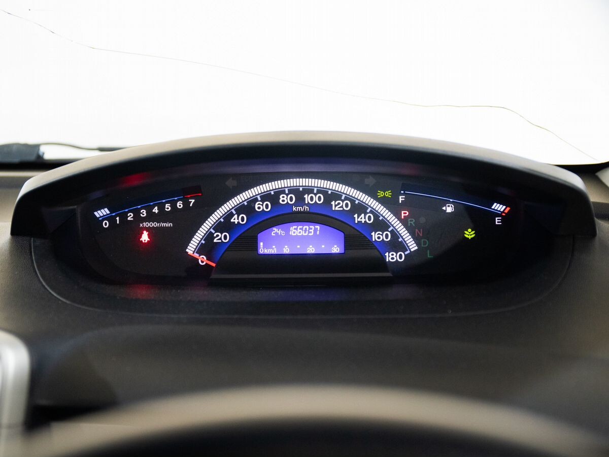 Honda Freed 2011 - фото автомобиля