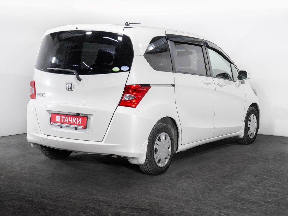 Honda Freed 2011 - фото автомобиля