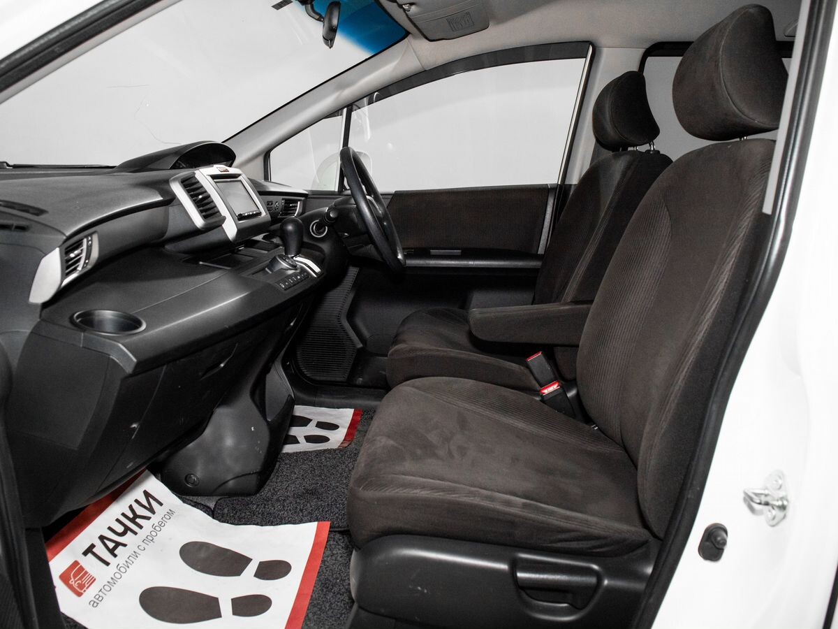 Honda Freed 2011 - фото автомобиля