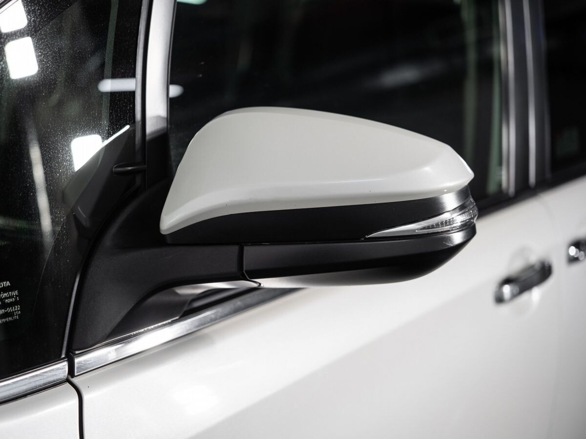 Toyota Esquire 2014 - фото автомобиля