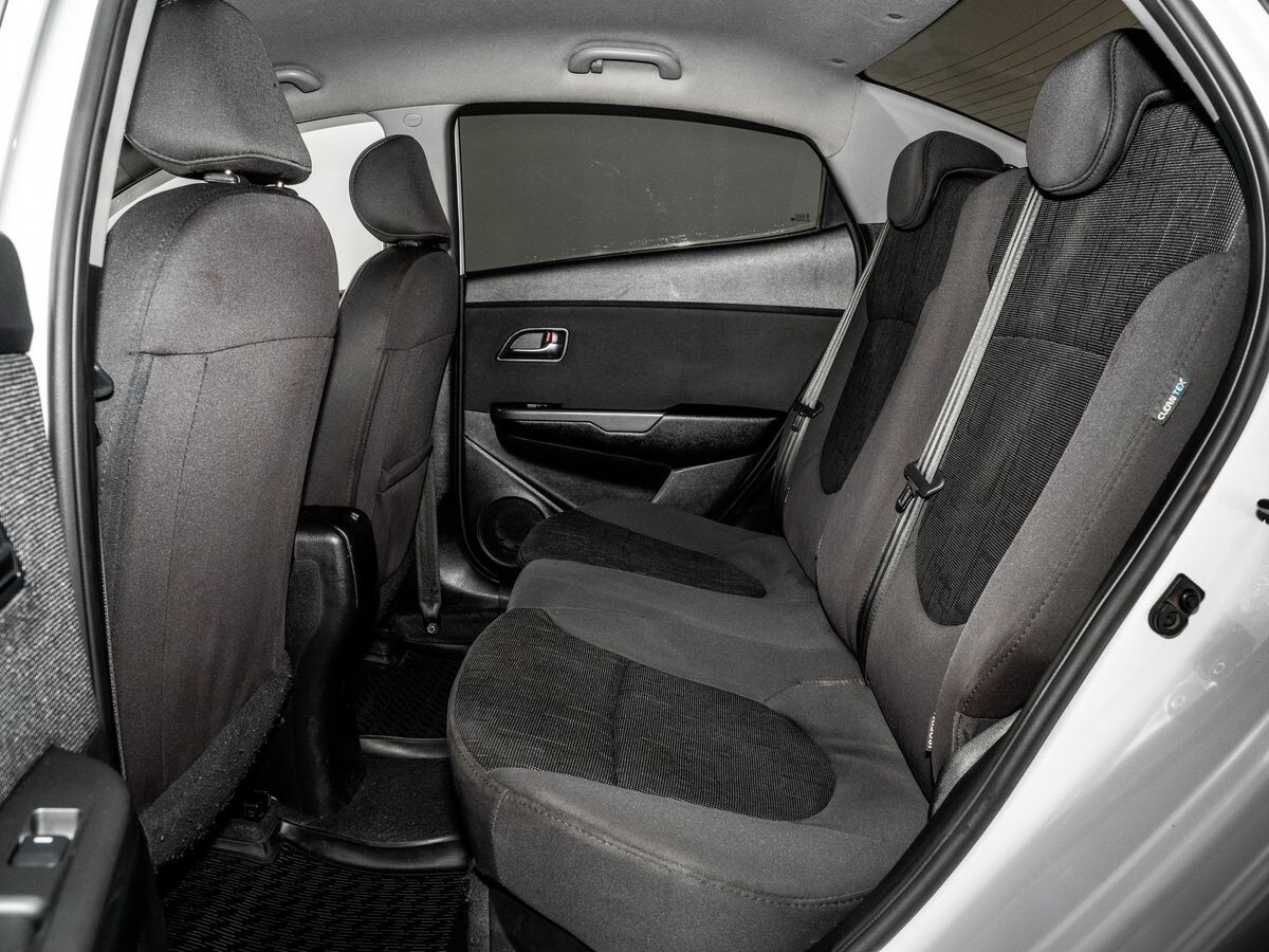 Kia Rio 2015 - фото автомобиля