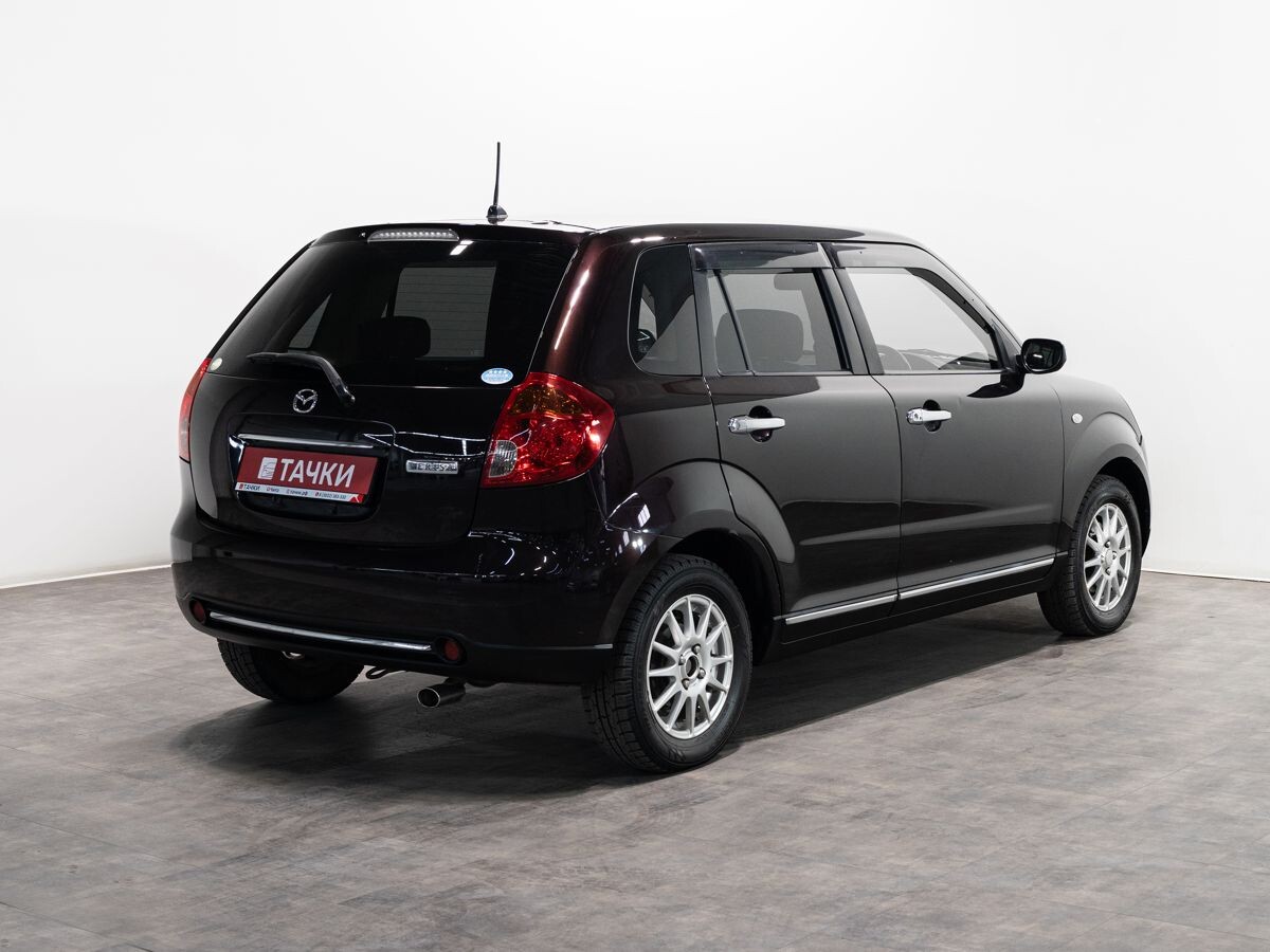 Mazda Verisa 2011 - фото автомобиля