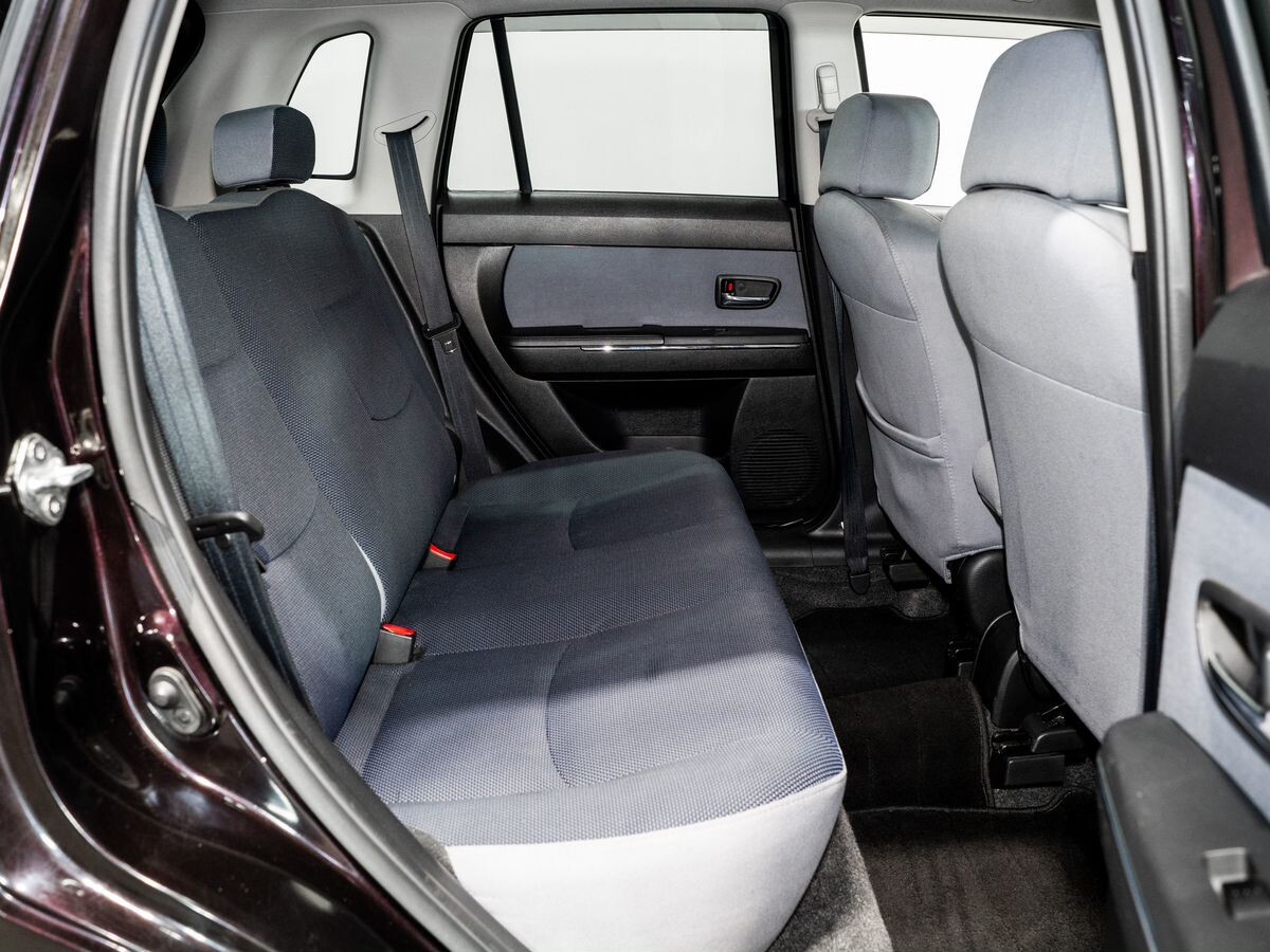 Mazda Verisa 2011 - фото автомобиля