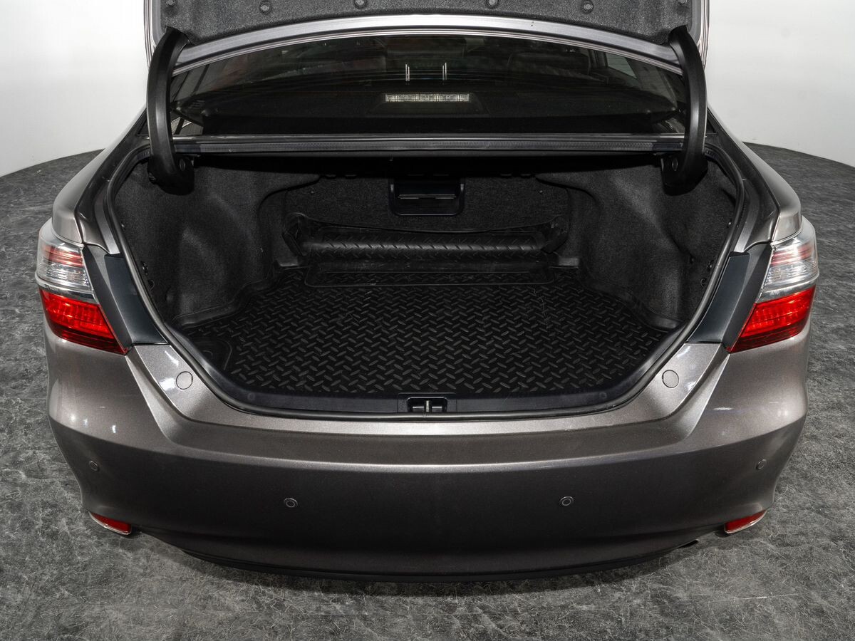 Toyota Camry 2016 - фото автомобиля