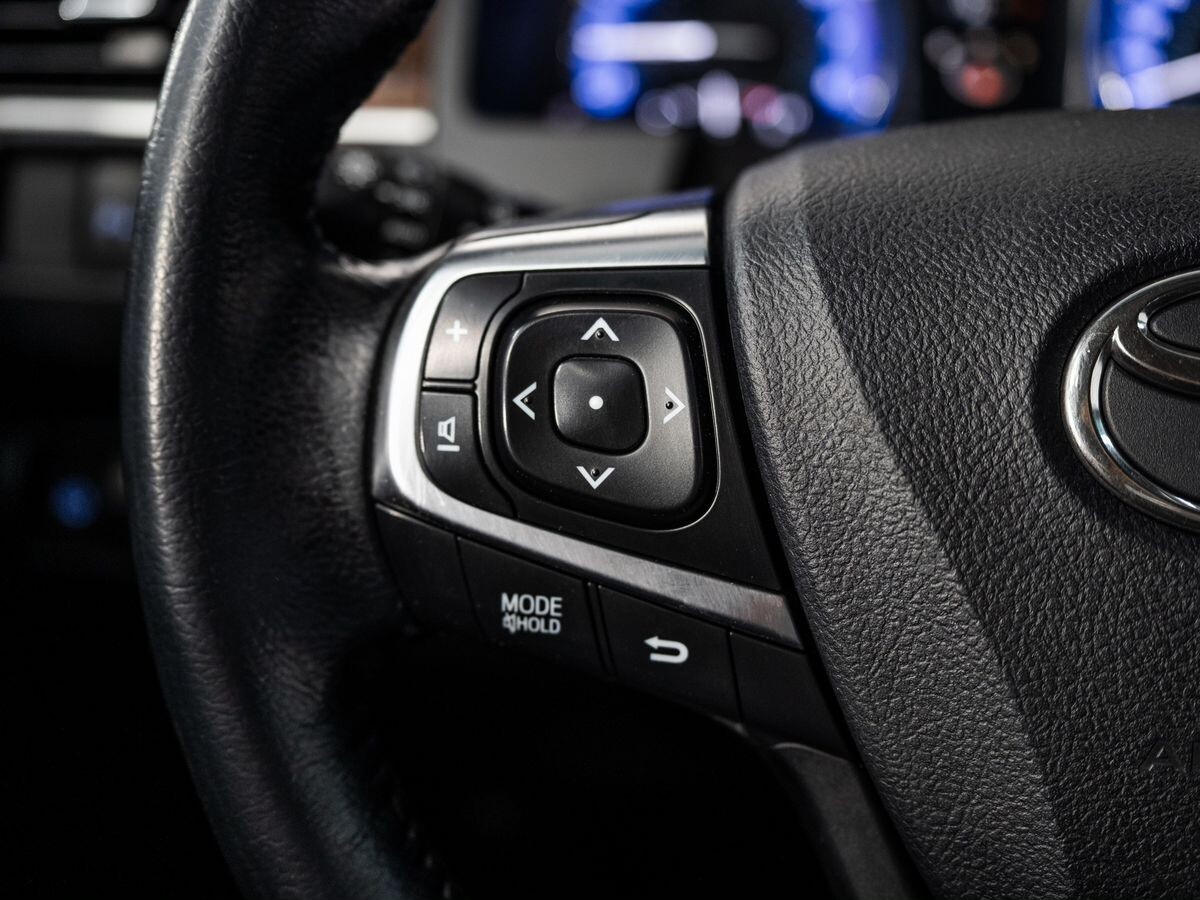 Toyota Camry 2016 - фото автомобиля