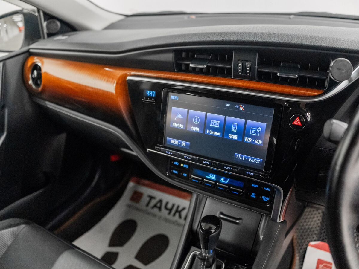 Toyota Auris 2015 - фото автомобиля