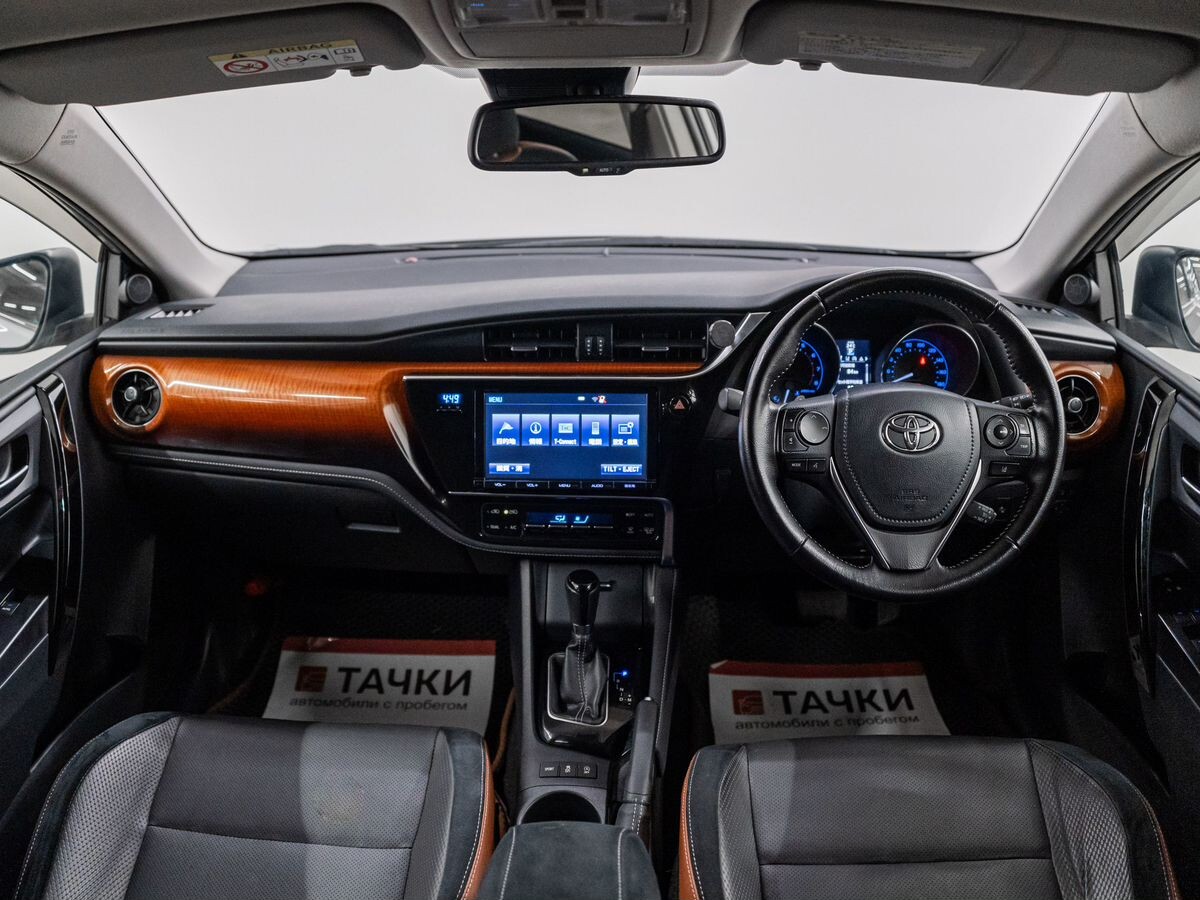 Toyota Auris 2015 - фото автомобиля