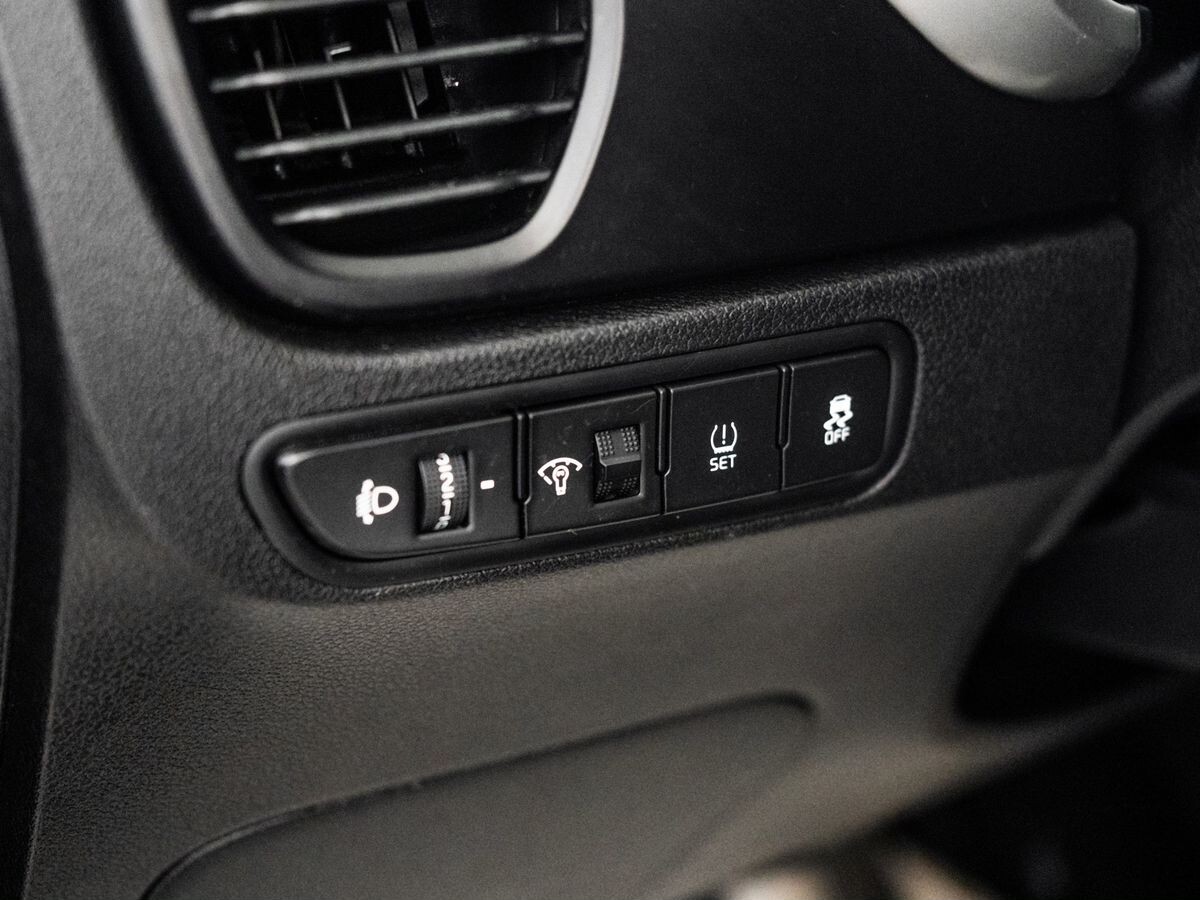 Kia Rio 2020 - фото автомобиля